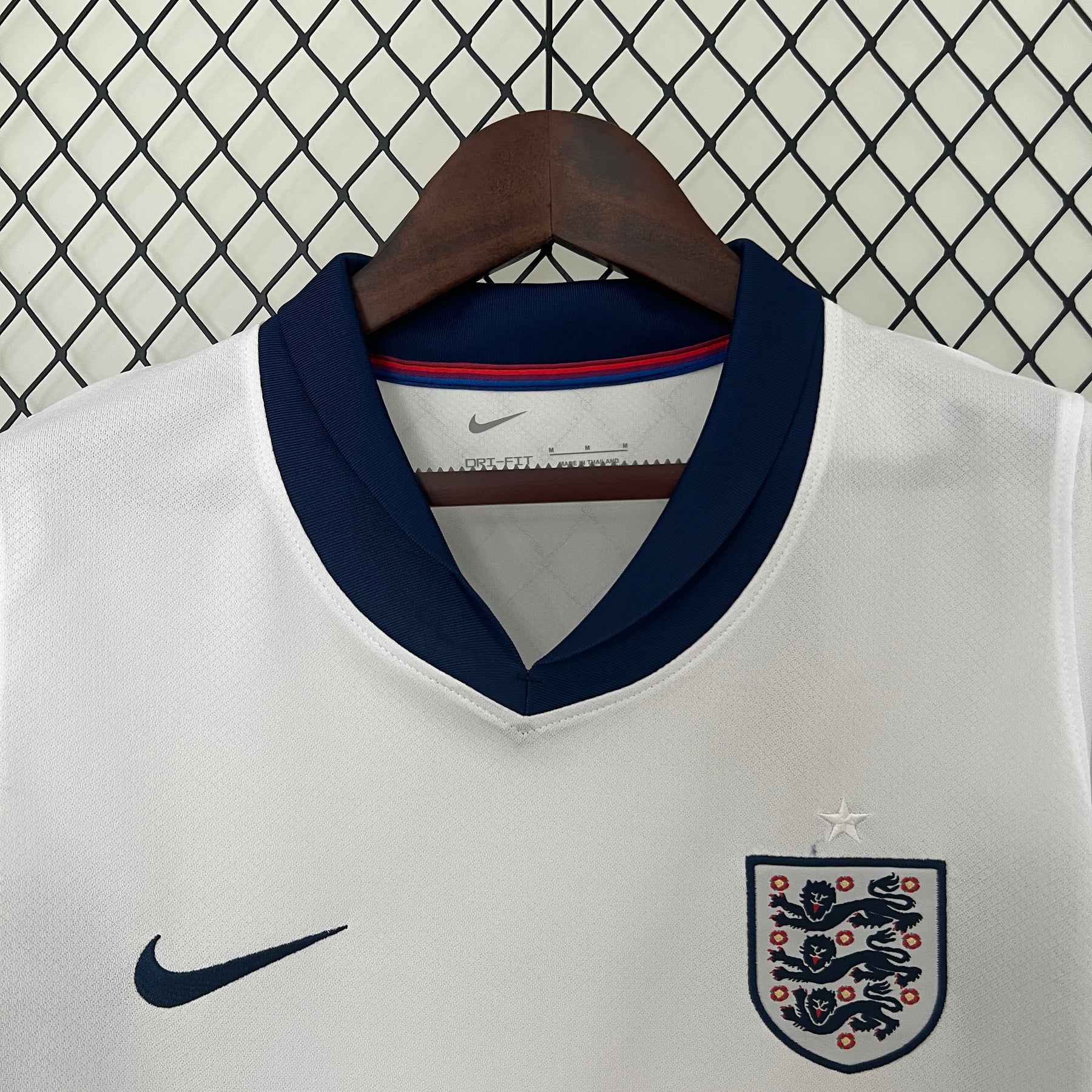 camisa Inglaterra feminina 24/25
