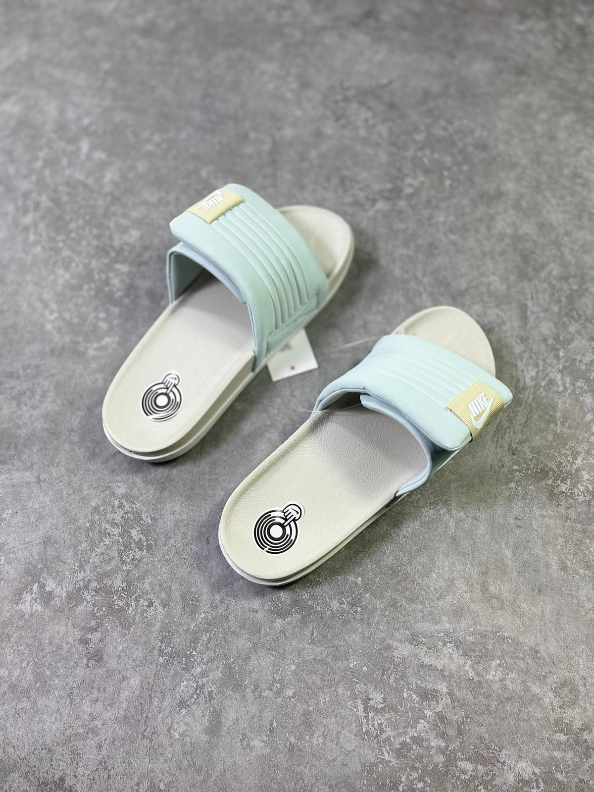 Chinelo Nike Off Court Adjust