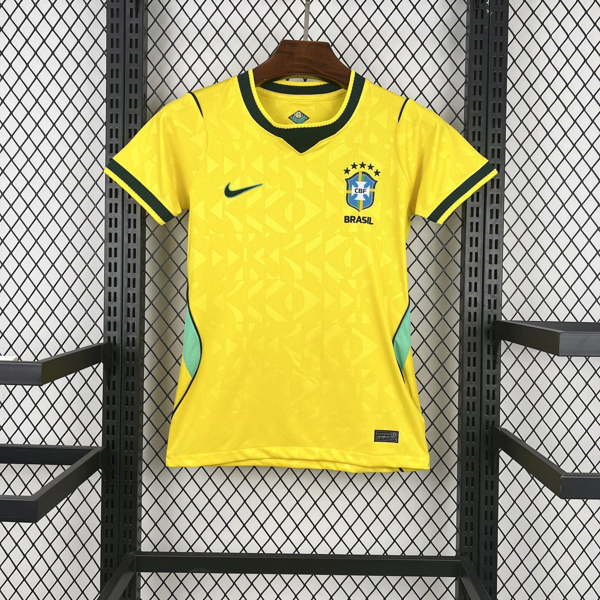 camisa Brasil feminina 2026