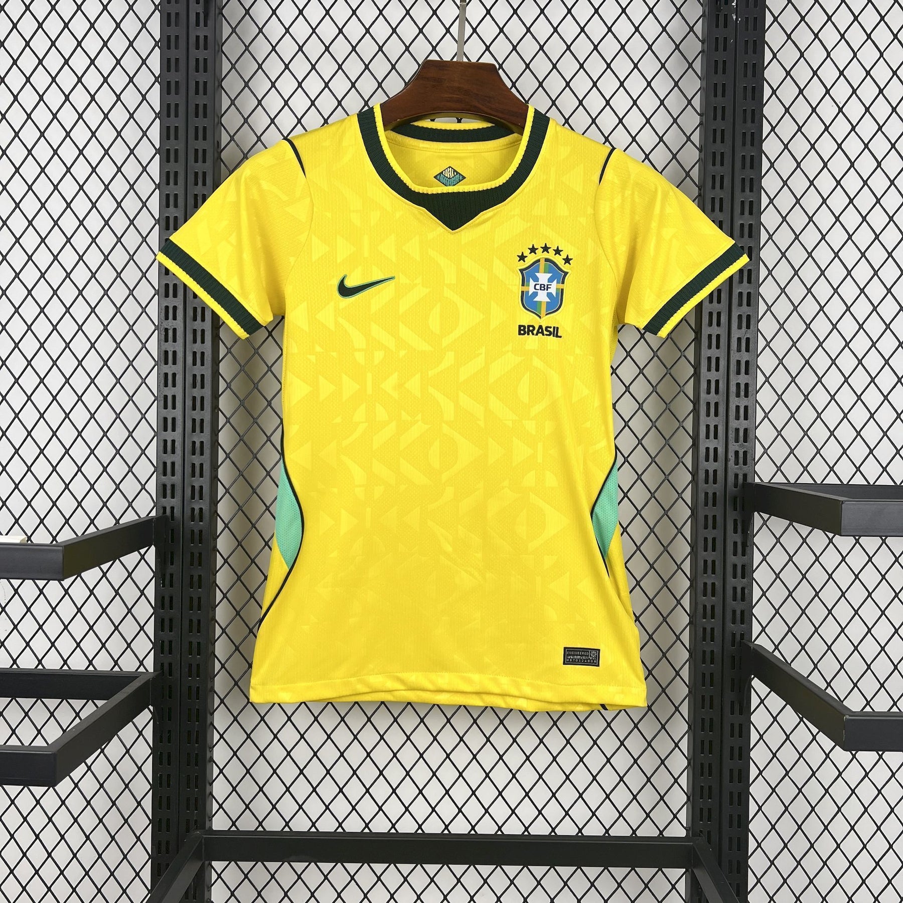 camisa Brasil feminina 2026