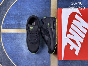 Nike Air Max 90 preto e verde