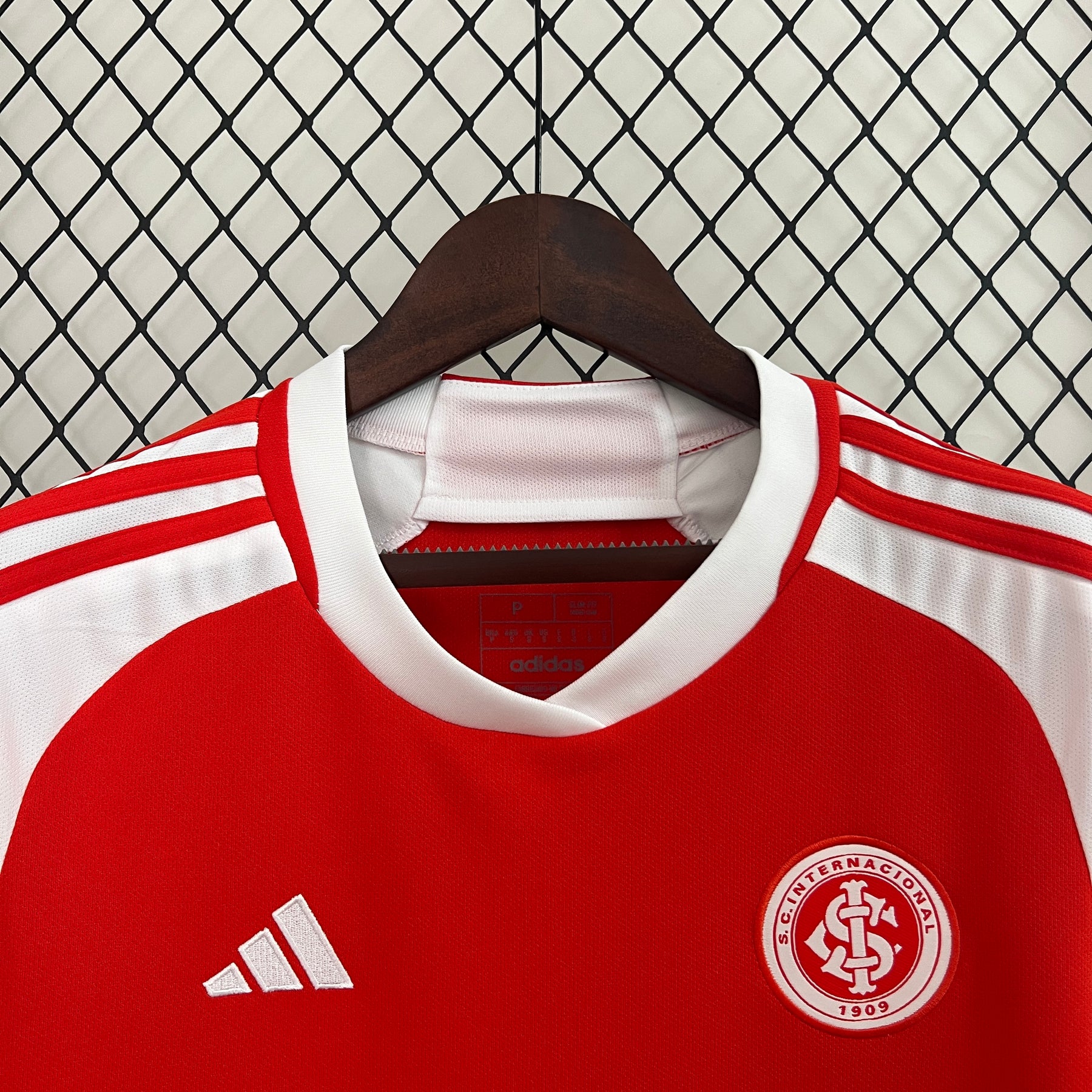 camisa Internacional feminina 24/25